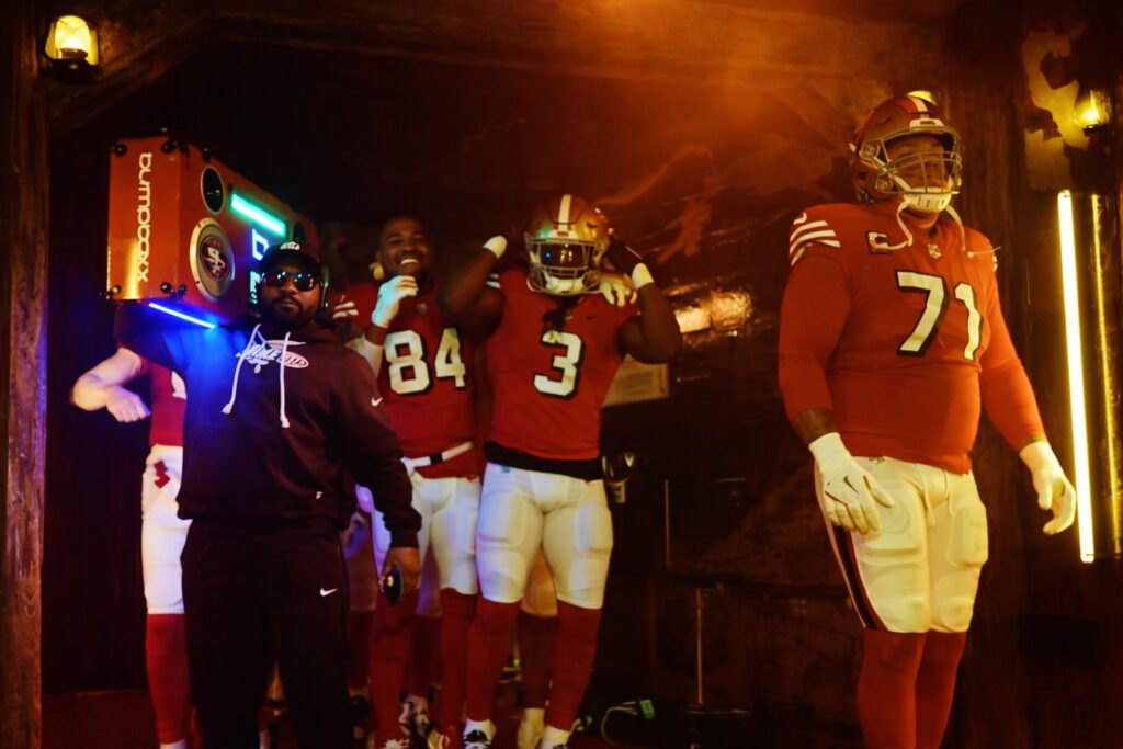 49ers emerging from the tunnel