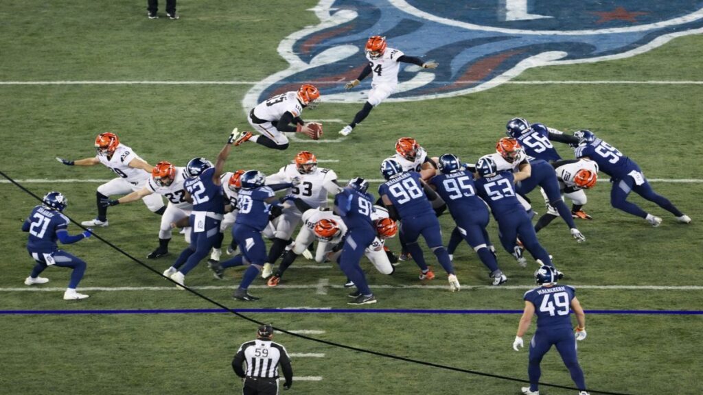 bengals rush against titans' defence