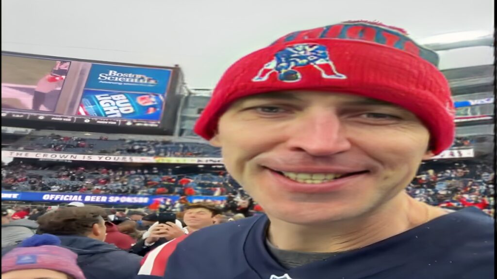 big zee at gillette- chara rallies crowd for patriots-texans playoff