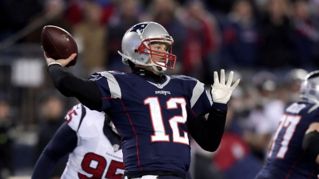 brady prepares for a decisive throw gillette stadium