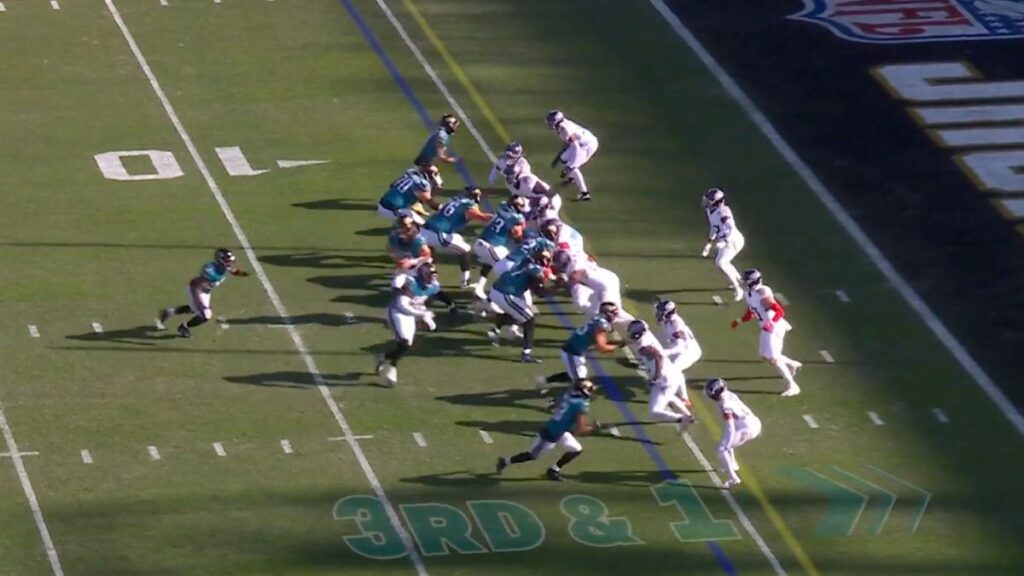 Jaguars jump to a 28-7 lead