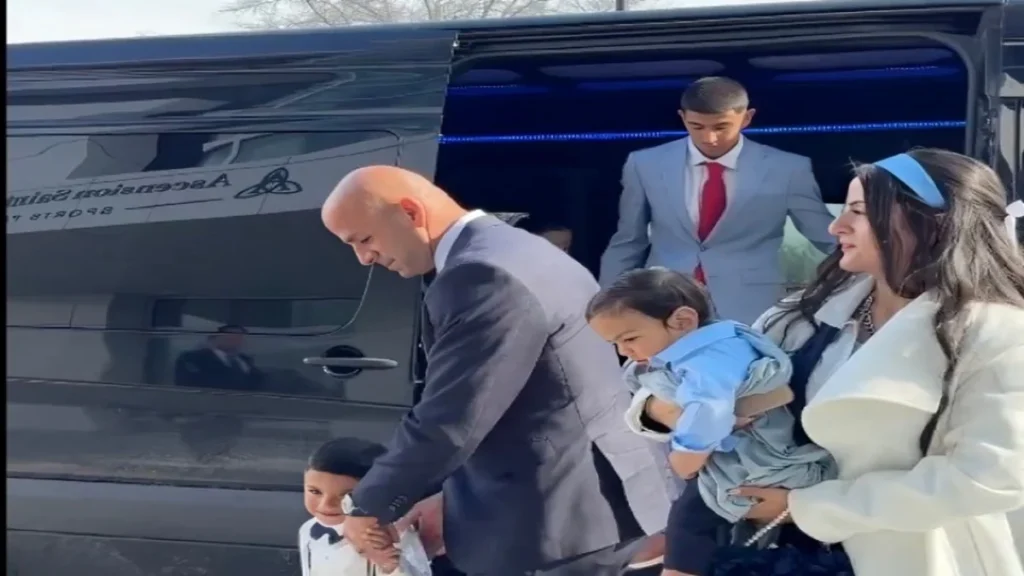 robert saleh arrives in nashville- titans era begins with family in tow