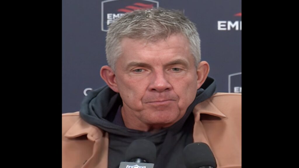 sean payton walked to the podium