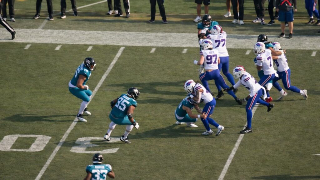 shaqthompson_54 with the int