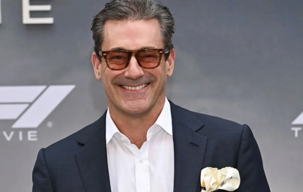 jon hamm attends the world premiere