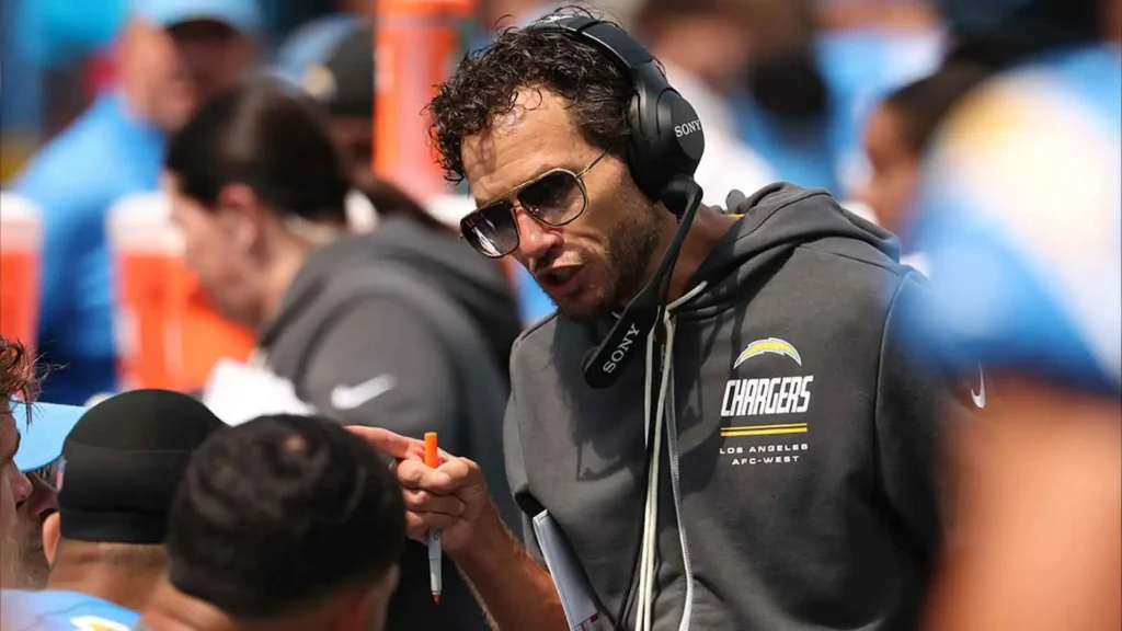 McDaniel Says Chargers Offense Must Evolve After Pair of 14-Point Losses
